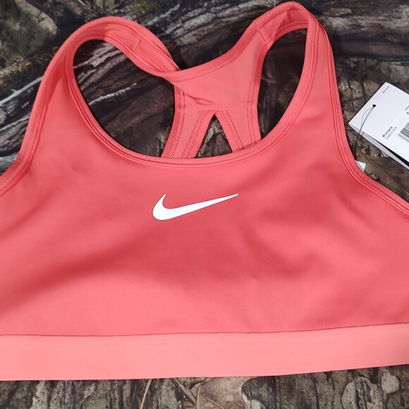 Size Small Nike Sports Bra A to C cup adjustable - Picture 1 of 9